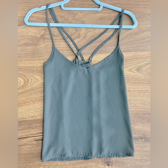 HOLLISTER | Gray Criss Cross Top size XS - Picture 1 of 5